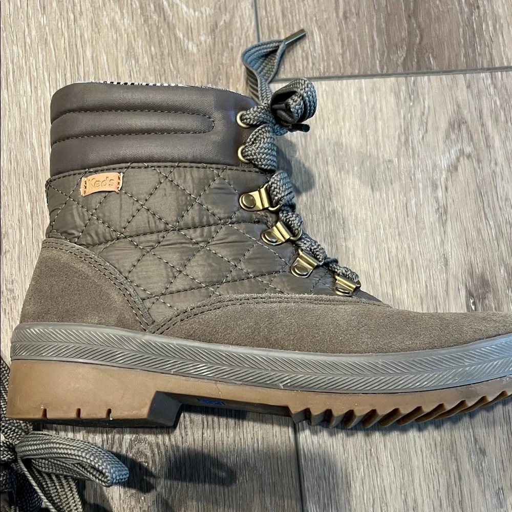 Women’s Gray/Brown Boots - Picture 7 of 11